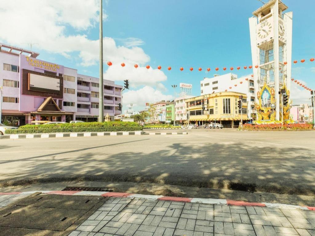 Oyo 565 Trang Hotel المظهر الخارجي الصورة