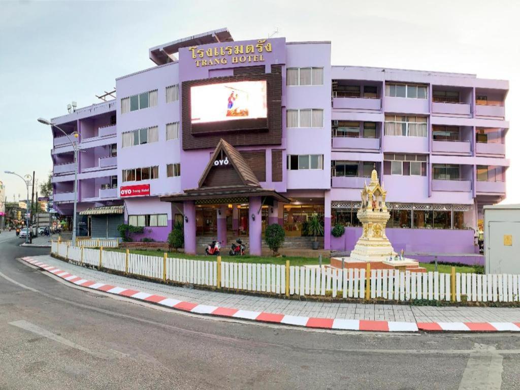 Oyo 565 Trang Hotel المظهر الخارجي الصورة