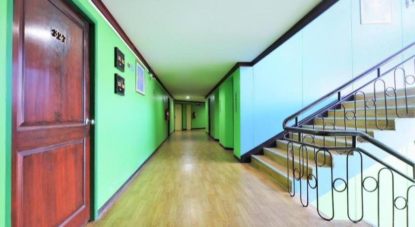 Oyo 565 Trang Hotel المظهر الخارجي الصورة