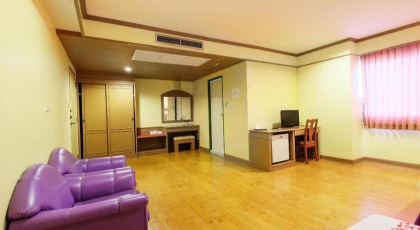 Oyo 565 Trang Hotel المظهر الخارجي الصورة